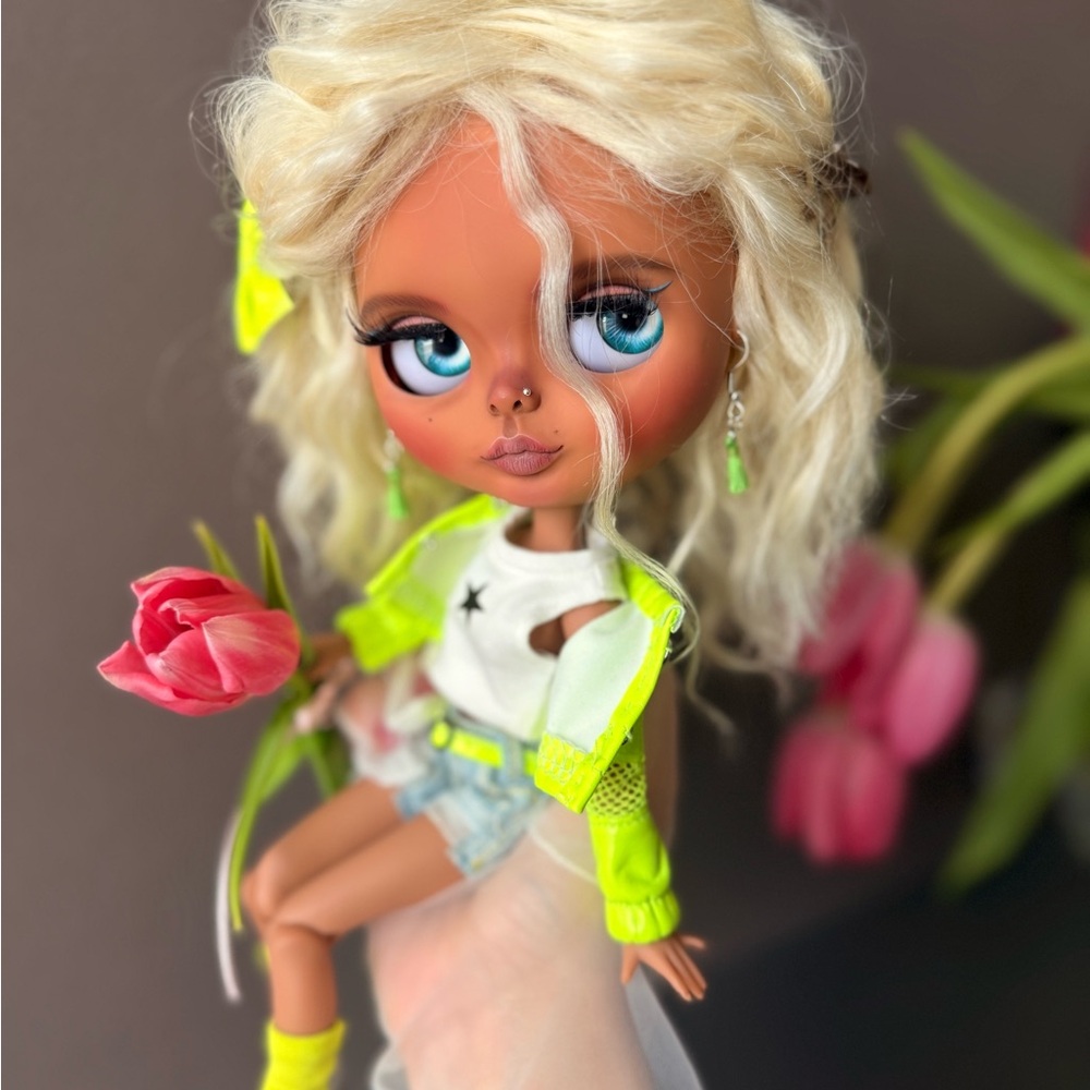 Blythe Doll OOAK Custom 💚 Neon Street Style | Handmade Art Collectible Doll